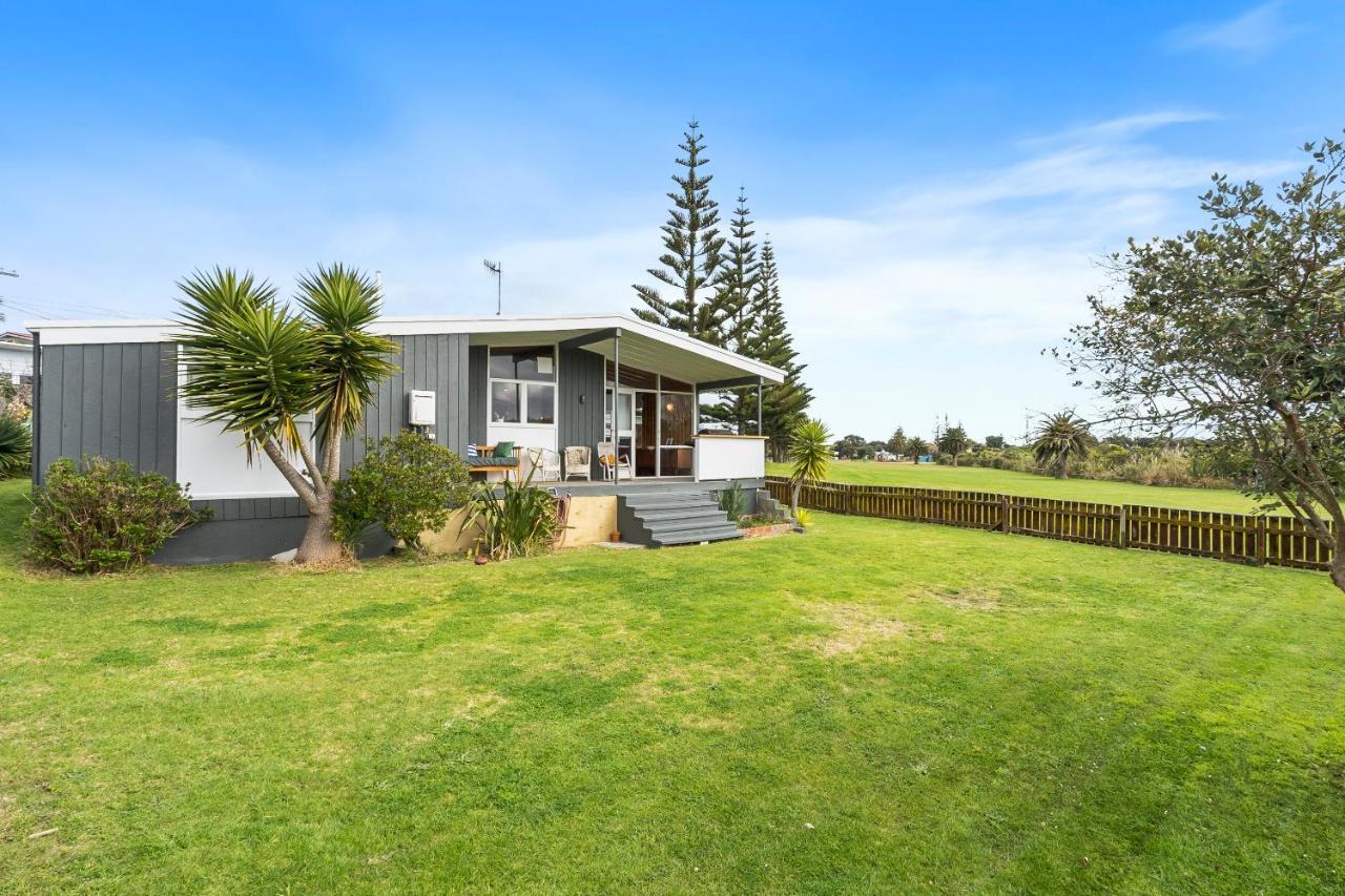 Queenie - Waikanae Beach Holiday Home Exterior photo