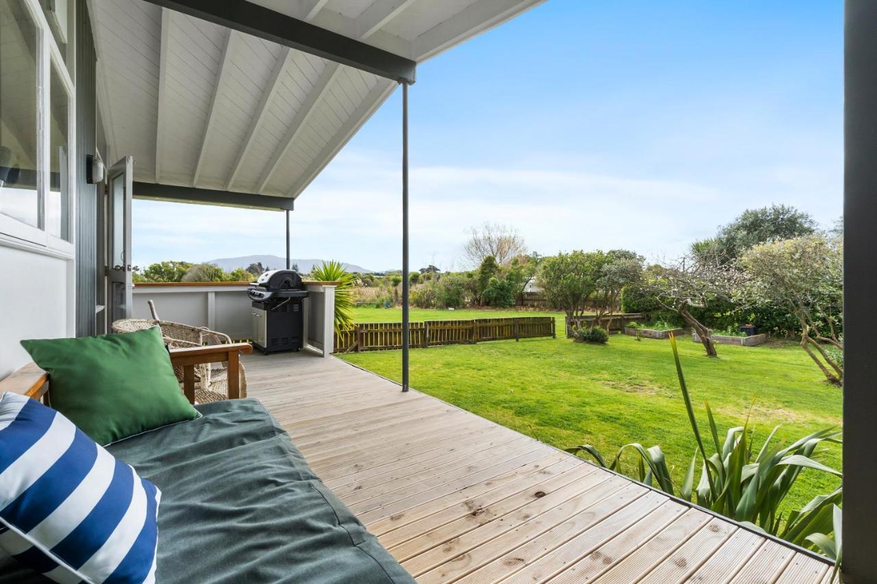 Queenie - Waikanae Beach Holiday Home Exterior photo